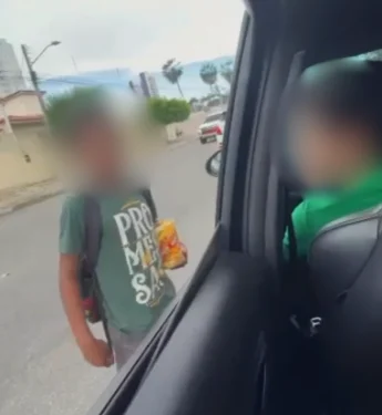 MPRN e polícia investigam ofensas raciais contra menino que vendia paçocas em Mossoró