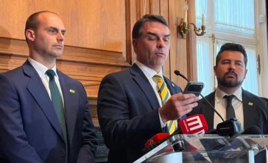 Flávio Bolsonaro pediu a Trump uma classificação que pode mudar o combate ao PCC e ao CV