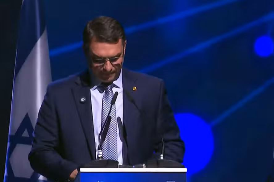 Datafolha: 64% dos eleitores acham que Flávio Bolsonaro agiu mal ao pedir dinheiro a Vorcaro
