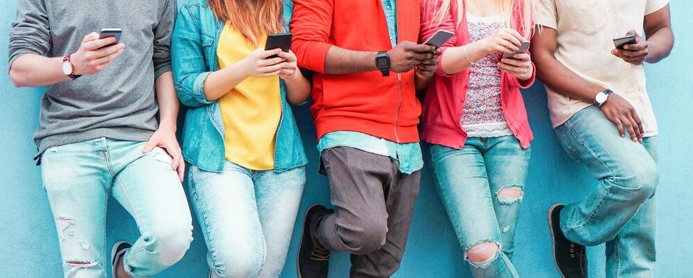 Reino Unido endurece regras e pode proibir redes sociais para adolescentes