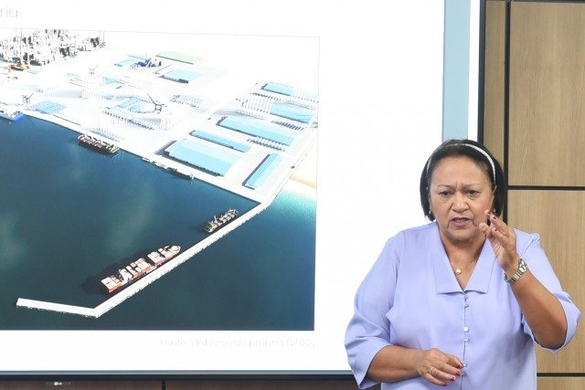Governadora Fátima Bezerra e diretor do BNDES assinam contrato para estruturação do primeiro módulo do Porto-Indústria Verde do RN