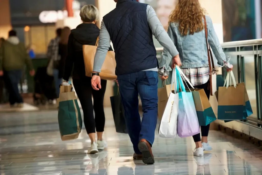 Varejo tem pior abril desde 2020 após queda de 1,5% nas vendas, aponta IBGE