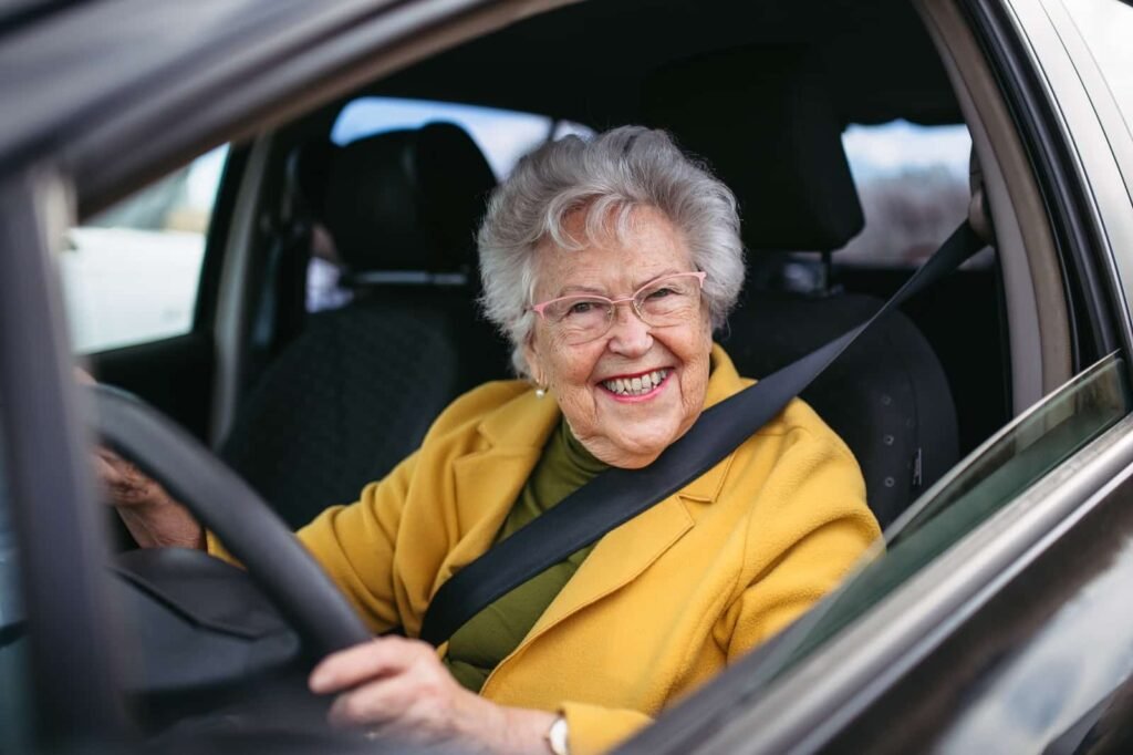 Idosos acima de 60 anos podem ganhar isenção para comprar carro zero no Brasil