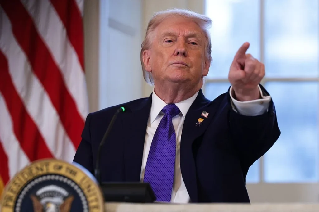 Trump acusa China de interferir na eleição de 2020