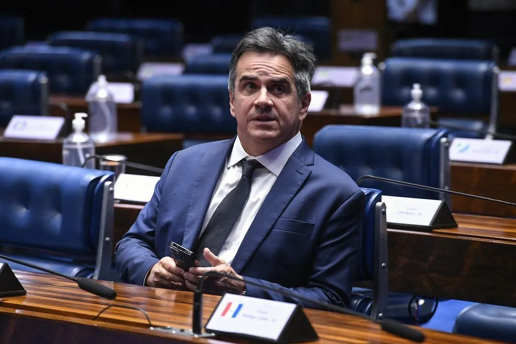 Ciro deve negar aliança com Flávio após 90% do PP defender neutralidade
