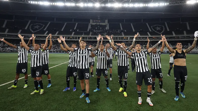 Botafogo arruma a casa e dá bons sinais de reorganização; cabe ter paciência com o time