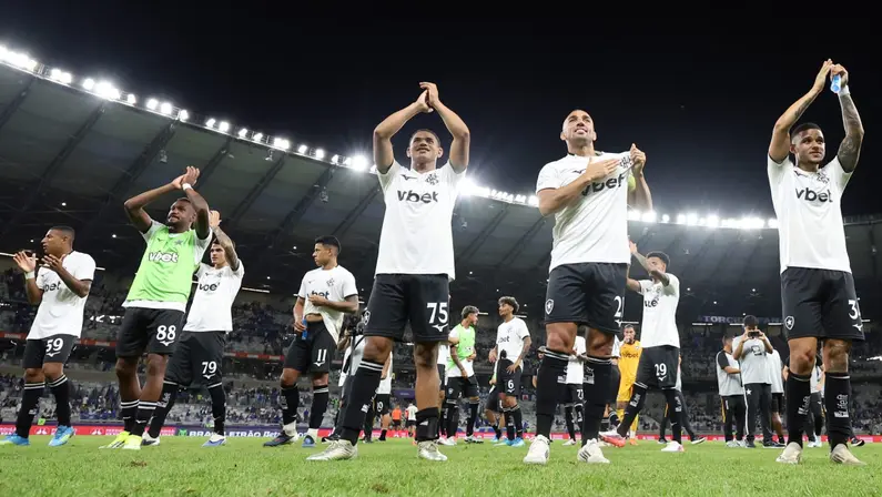 Pitacos: melhora do Botafogo passa pelo fator paz; clube já mostra estar diferente