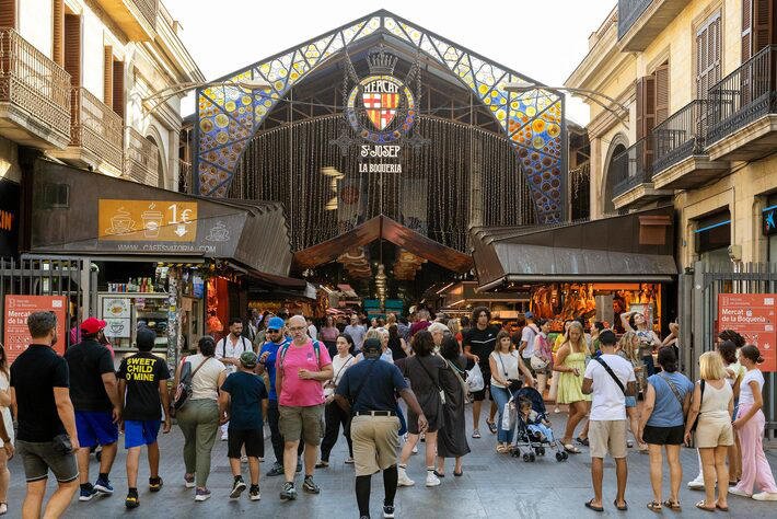 Barcelona manda seu recado: ‘Nem mais um turista’. Cidade quer conter crescimento de visitantes