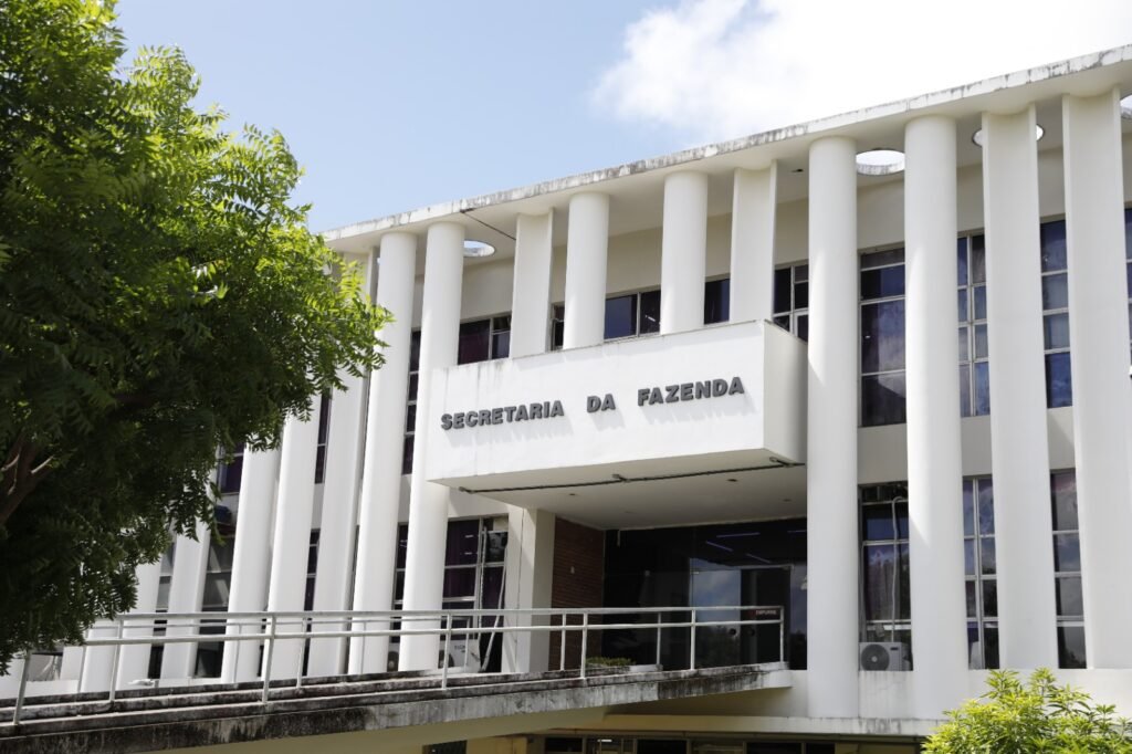RN fortalece administração tributária com posse de 50 novos auditores fiscais