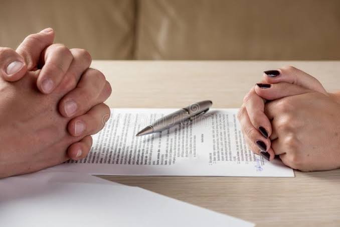 Contrato de namoro: saiba por que você precisa do documento e evite problemas