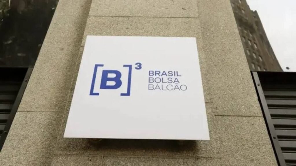 Bolsa brasileira perde R$ 22 bilhões em capital estrangeiro em agosto, aponta J.P. Morgan