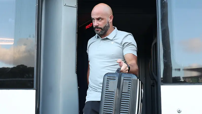 Botafogo deve decidir por demissão de Franclim nesta segunda, diz canal; Bellão assumiria como interino