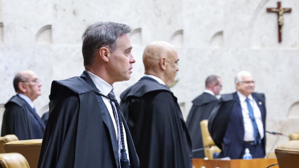 Opinião: Não se pode igualar Mendonça a Moraes