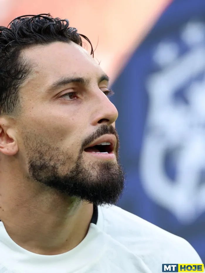 Sem Alex Telles, Bellão deve mudar esquema do Botafogo contra o Palmeiras; veja provável escalação