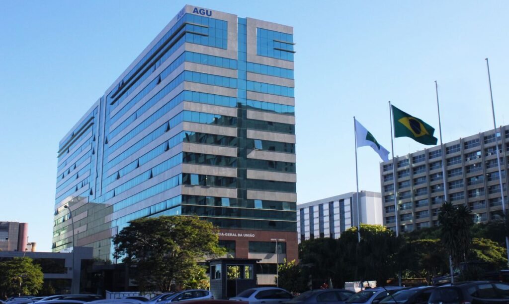 AGU rebate PF e diz que contestar Mendonça não tem precedente