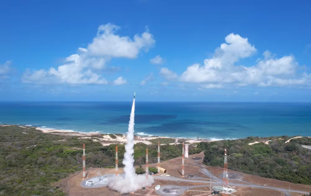 Brasil testa ‘laboratório espacial’ que vai a 100 km de altitude e volta à Terra de paraquedas