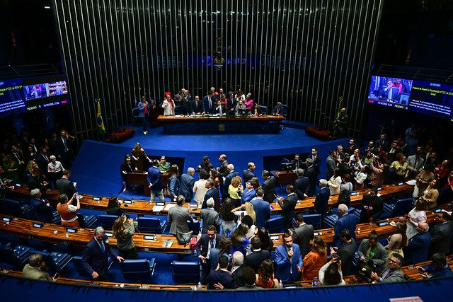 Após aprovação da PEC do fim da escala 6×1, CNC reforça crítica à condução do debate em período eleitoral
