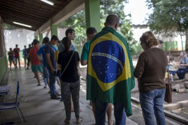 Como votam evangélicos e católicos nesta eleição?