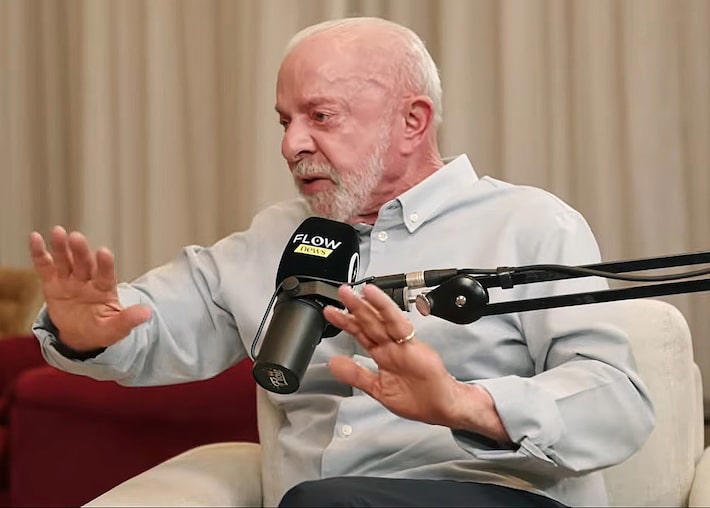 Lula diz que discute com BC proibir bancos de dar mais de um cartão de crédito por pessoa