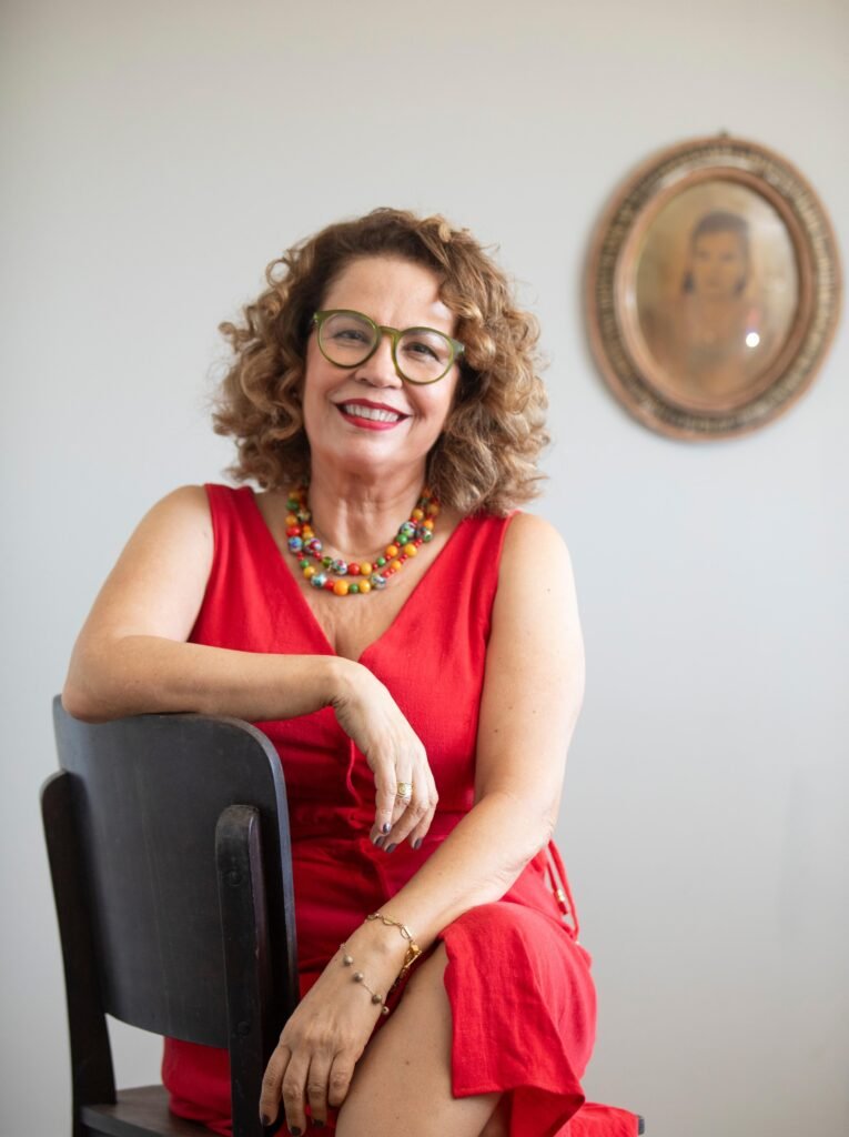 Livro ‘Quase Conto’ de Josimey Costa será lançado nesta sexta-feira (16)