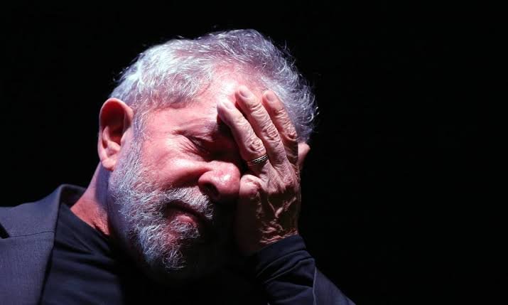 “Bondades” de Lula agrava crises econômica e institucional, diz pesquisador
